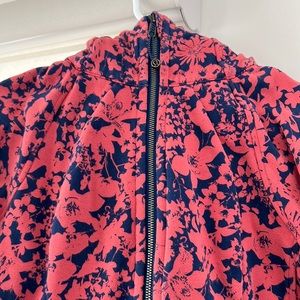 Lululemon scuba hoodie size 6 floral